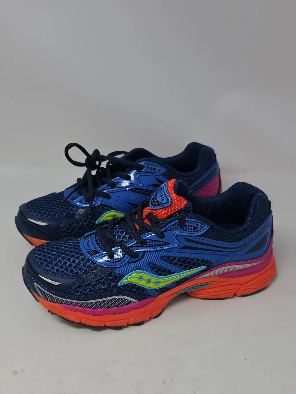 Saucony Oni 9 Navy Blue Sneakers with Orange, Pink and Lime Accents Size 6.5Y
